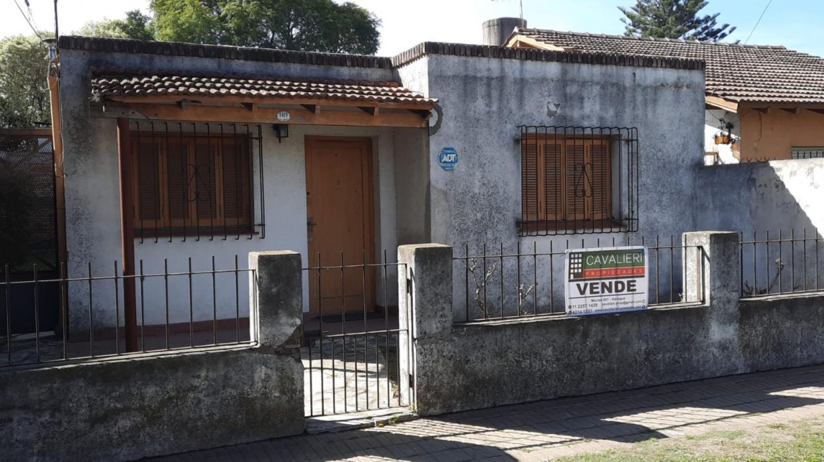 Foto Casa en Venta en Almirante Brown, Buenos Aires - U$D 100.000 - pix1185521334 - BienesOnLine